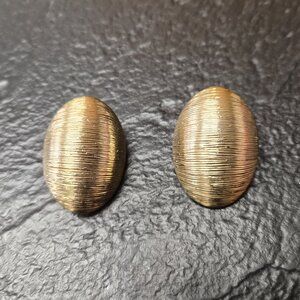VTG Oversized Textured Gold Tone Oval Clip‑On Earrings Power Dressing Statement